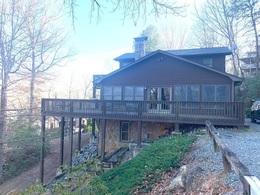 Lure Me Inn - Walk To All Resort Amenities Lake Lure Exteriör bild
