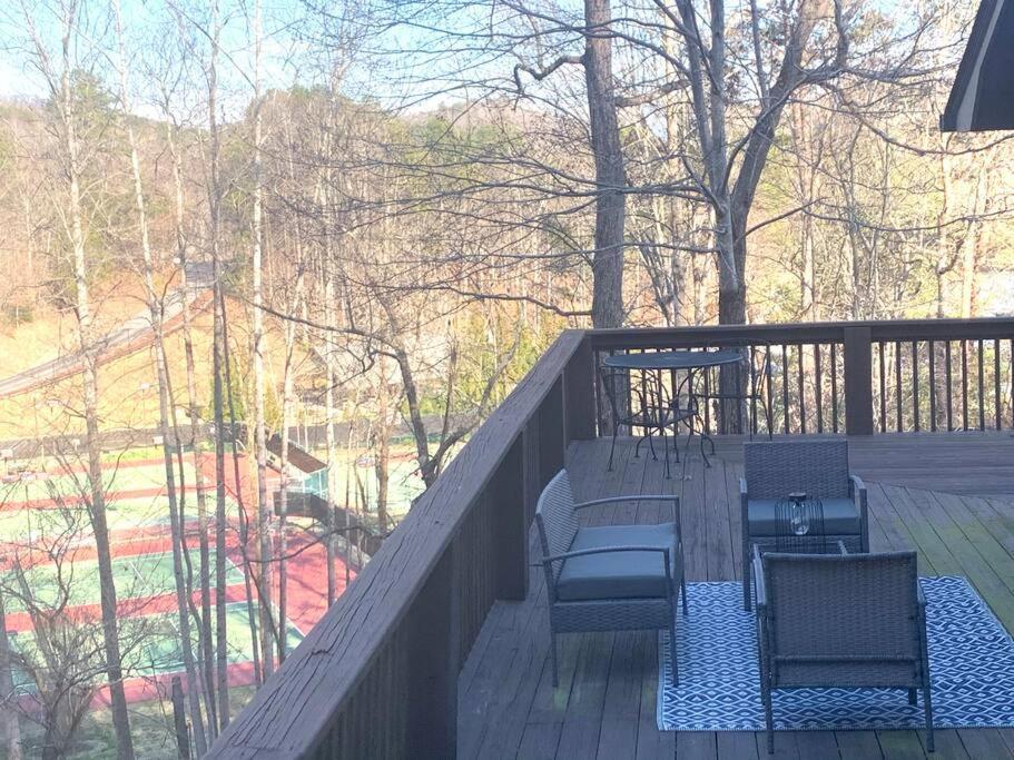Lure Me Inn - Walk To All Resort Amenities Lake Lure Exteriör bild